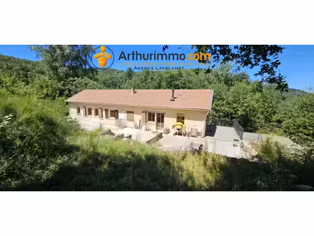 rare villa individuelle de plain-pied (3/4 chambres) avec jardin de 2 100 m²