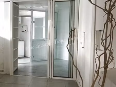 local commercial saint tropez