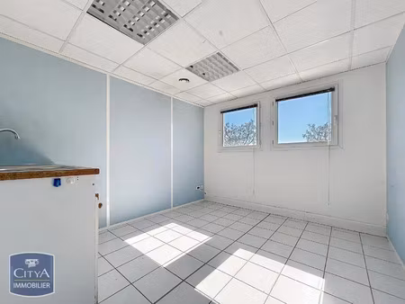 local professionnel à louer - nîmes (30) - 1 000€