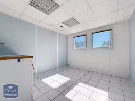 local professionnel à louer - nîmes (30) - 900€