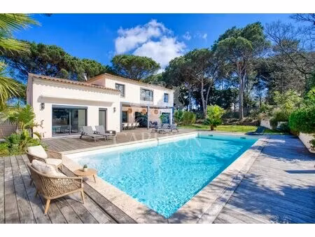 villa récente au calme  située à gassin