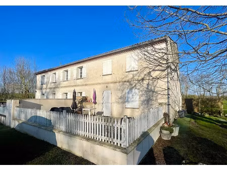vente maison 9 pièces 202 m² à néré (17510)  169 900 €