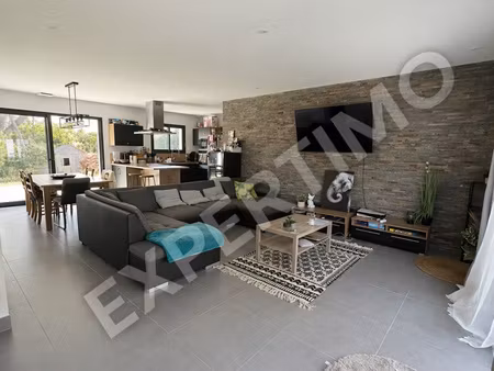 maison t5 de plain pied