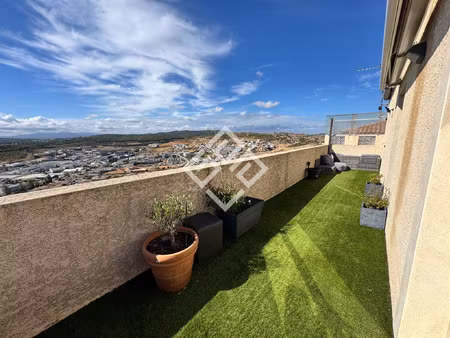 villa 110 m2 vue étang  terrasses  garage.