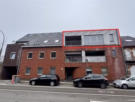 ruim appartement met 2 slaapkamers en groot terras