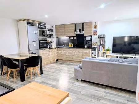 t3 rénové avec terrasse