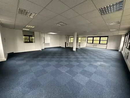 location bureaux 184 m²