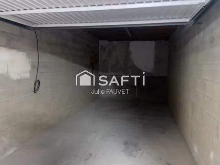 vente garage 16 m² fréjus (83600)