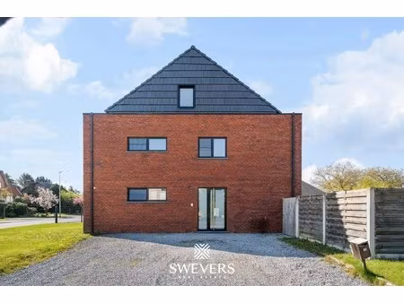 ruime  energiezuinige open bebouwing met 5 slaapkamers op toplocatie in alken