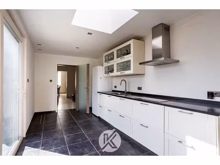 halfopen bebouwing met vlotte bereikbaarheid