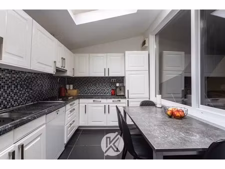 gerenoveerde stadswoning nabij gent