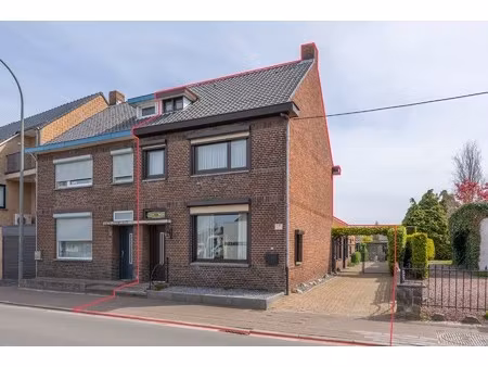 te renoveren gezinswoning in het centrum van hamont-achel