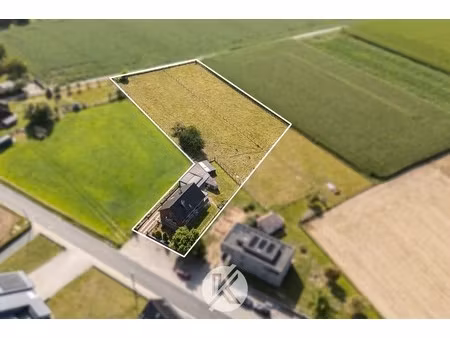 vrijstaande woning met renovatiepotentieel