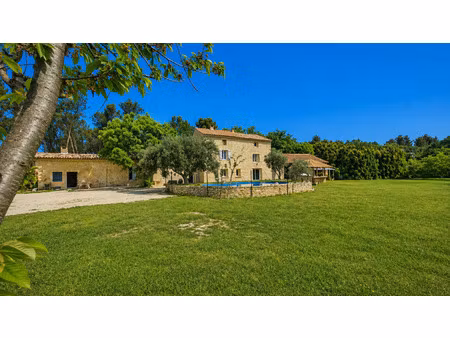vente maison 7 pièces 266 m² la roque-sur-pernes (84210)