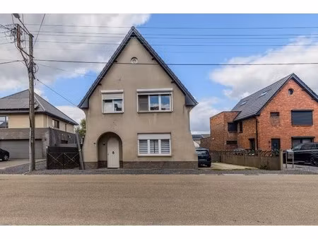 gezinswoning met 4 slaapkamers te koop in maasmechelen