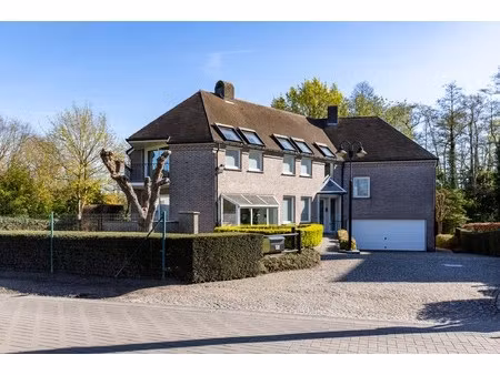 exclusieve villa met een uniek uitzicht op het mannenwiel