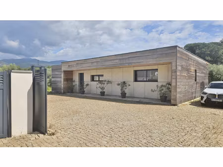 rive sud porticcio agosta superbe villa récente avec piscine