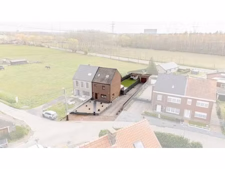 instapklare gezinswoning met 3 slaapkamers  2 badkamers