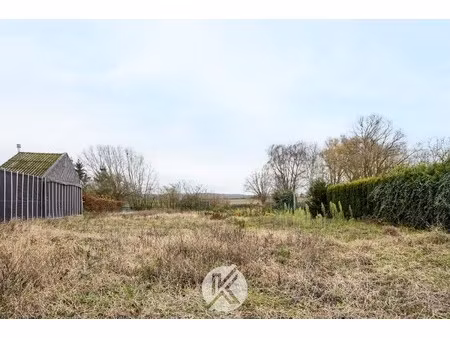 gunstig gelegen bouwgrond voor gesloten bebouwing