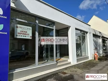 location commerce 105 m²