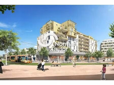 location commerce 114 m² à 1 091 m²