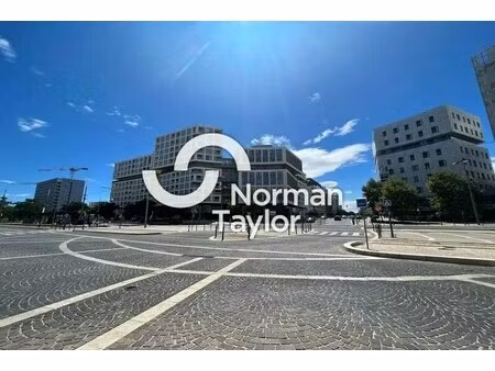 location commerce 531 m²