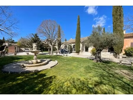 villa de luxe à vendre à eygalières : 1 590 000 € | 303m²