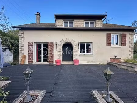 maison de village de 162 m² à pierremande