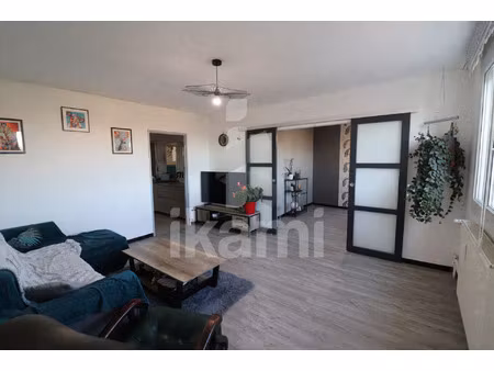 appartement t4 rénové avec balcon  garage et cave proche gar