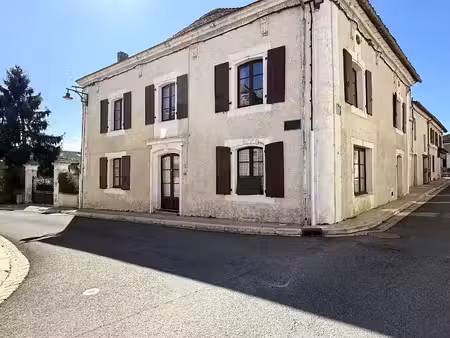 vente appartement 6 pièces 217 m² à saint-severin (16390)  247 900 €