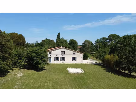 vente maison 4 pièces 134 m² à juignac (16190)  196 500 €