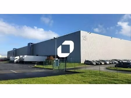 location entrepôt 1 568 m² à 17 175 m²