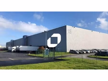 location entrepôt blanquefort 33290 1568m² à 17175m²