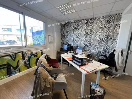 location entrepôt 320 m²