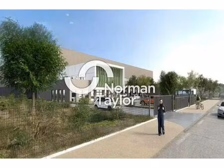 location entrepôt 12 478 m²