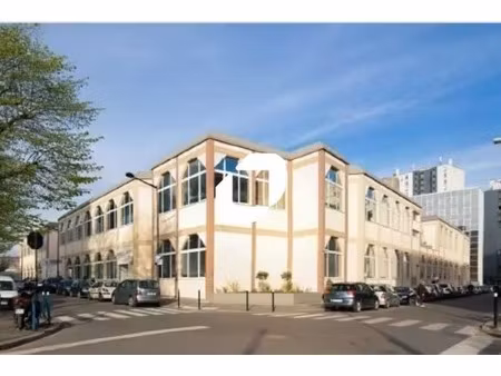 location local d'activités 519 m² à 1 139 m²