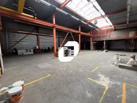 location local d’activités douai 59500 877m²