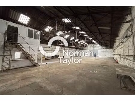 location local d'activités 450 m²