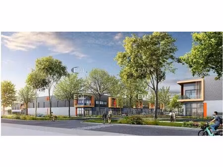 location local d’activités plaisir 78370 384m² à 2688m²