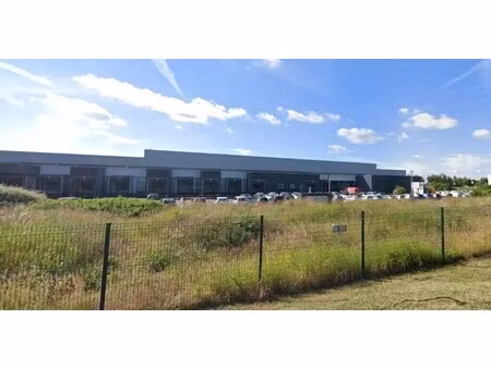 location local d'activités 5 315 m²