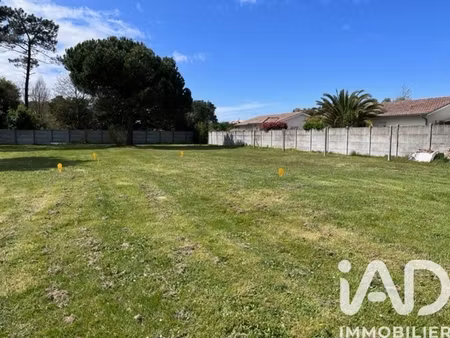 vente terrain à bâtir 700 m²