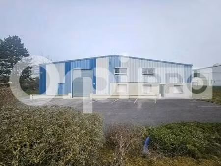 location local d'activités 757 m²