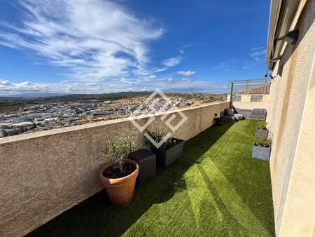 villa 110 m2 vue étang  terrasses  garage.