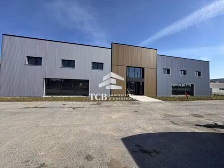 location entrepôt coueron 44220 2620m²