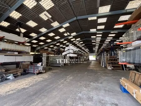 location local d’activités treillieres 44119 2088m²