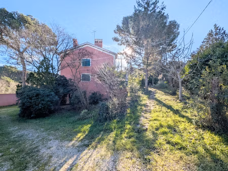 11 avenue les pins  13830 roquefort-la-bédoule