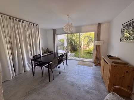 maison de village rénovée avec jardin et terrasse à villes sur auzon