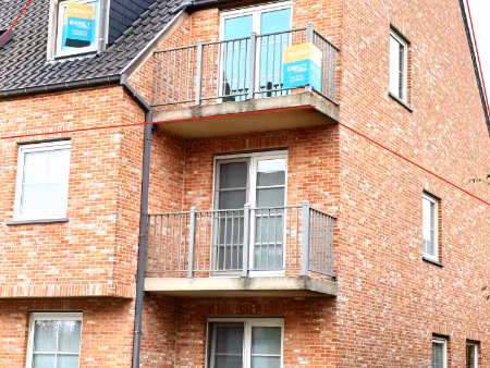 appartement te koop in oostrozebeke met 2 slaapkamers