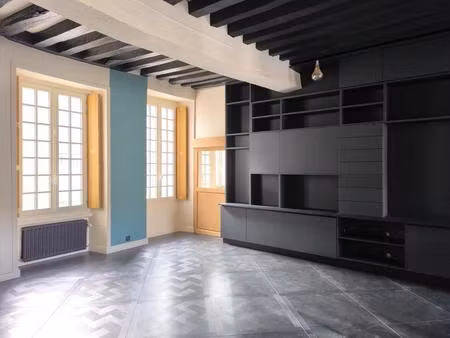 chateau des ducs - appartement de charme t2 bis