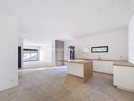 vente maison 4 pièces 140 m² à monteux (84170)  290 000 €